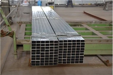 Оцинкований квадратний порожнистий профіль 25*25*3.0